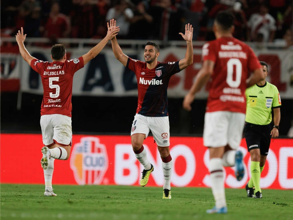 下浓墨重彩 下浓墨重彩